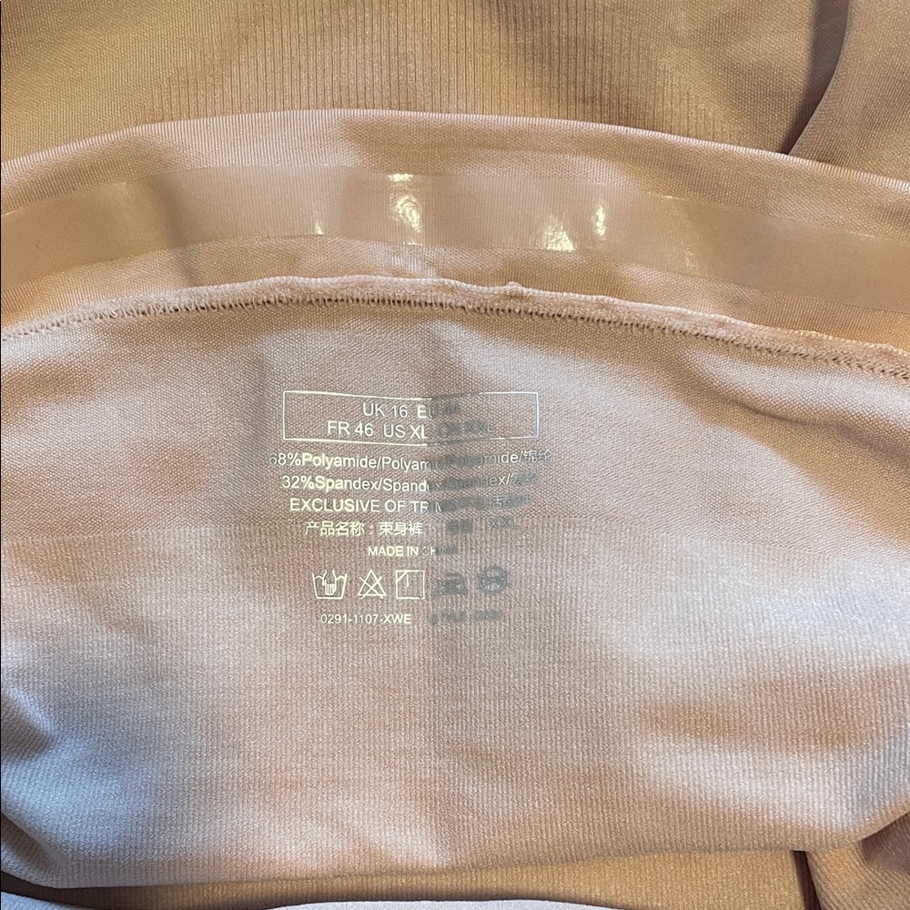 NWT Seamless High Waist Shaper Short Color Beige Size XL & 1X - Picture 3 of 5